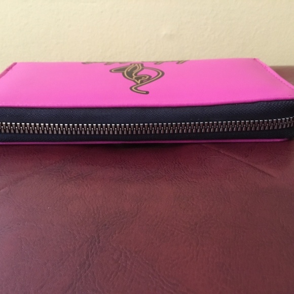 Baby Phat Zippered Wallet - Picture 9 of 16